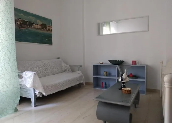 Experience An Easy Living Place Downtown In Athens
