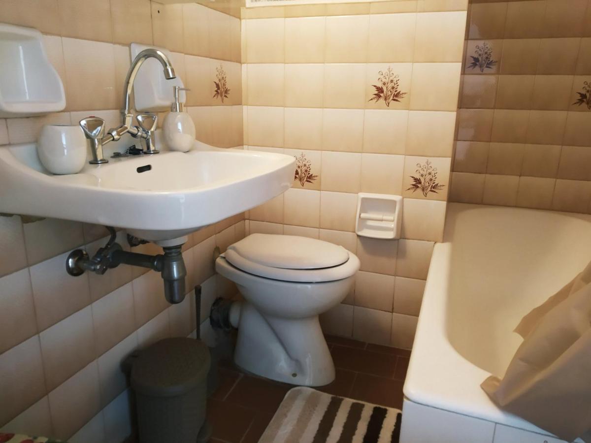 Experience An Easy Living Place Downtown In Apartment Athens
